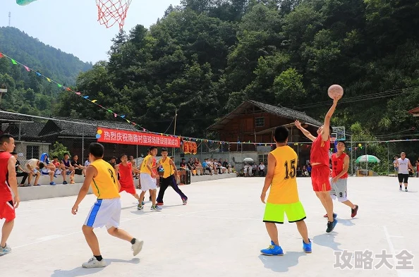 打屁沟村民集资修建的篮球场已经完工并投入使用