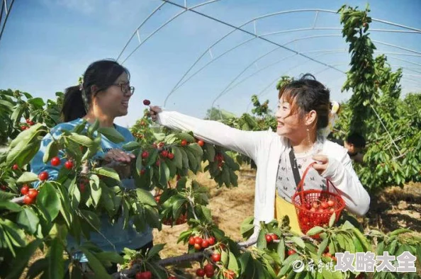 粉粉嫩嫩的18虎白女特种兵式旅游火爆小众秘境成网红打卡地